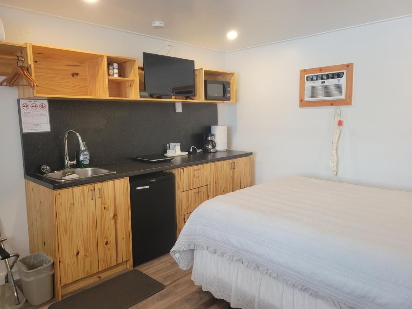 Quest Motel Whitewood Esterno foto