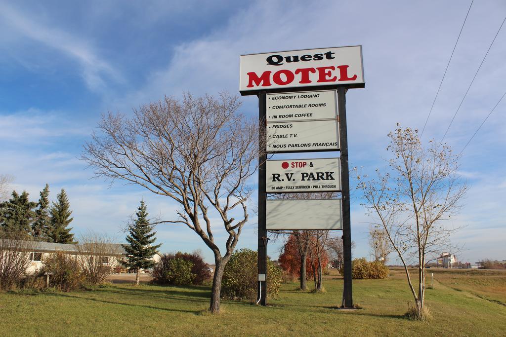 Quest Motel Whitewood Esterno foto