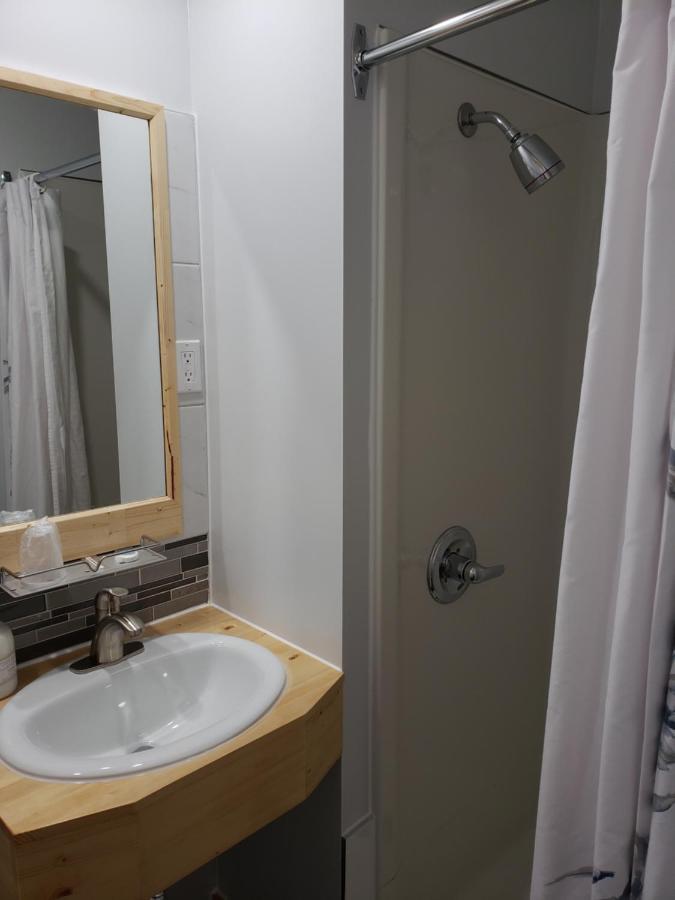 Quest Motel Whitewood Esterno foto